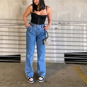 abercrombie and fitch 90s relaxed high rise jean with pleat on waist